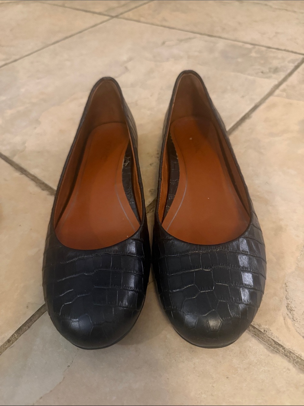 Vionic Black Croc-Embossed Ballet Flats